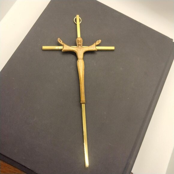 Vintage Brass Crucifix Cross Detailed Christ Figure Wall Hanging MCM - Picture 3 of 8